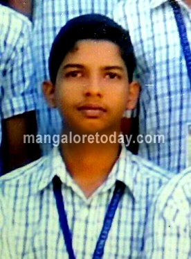  Teenager found dead in house; snake bite suspected